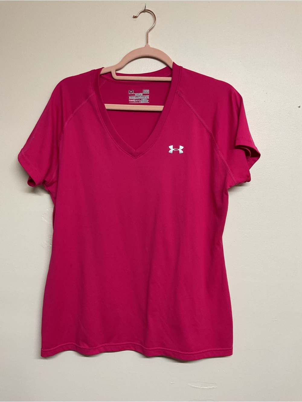 Under Armour Women's Hot Pink V-Neck Short Sleeve Tee